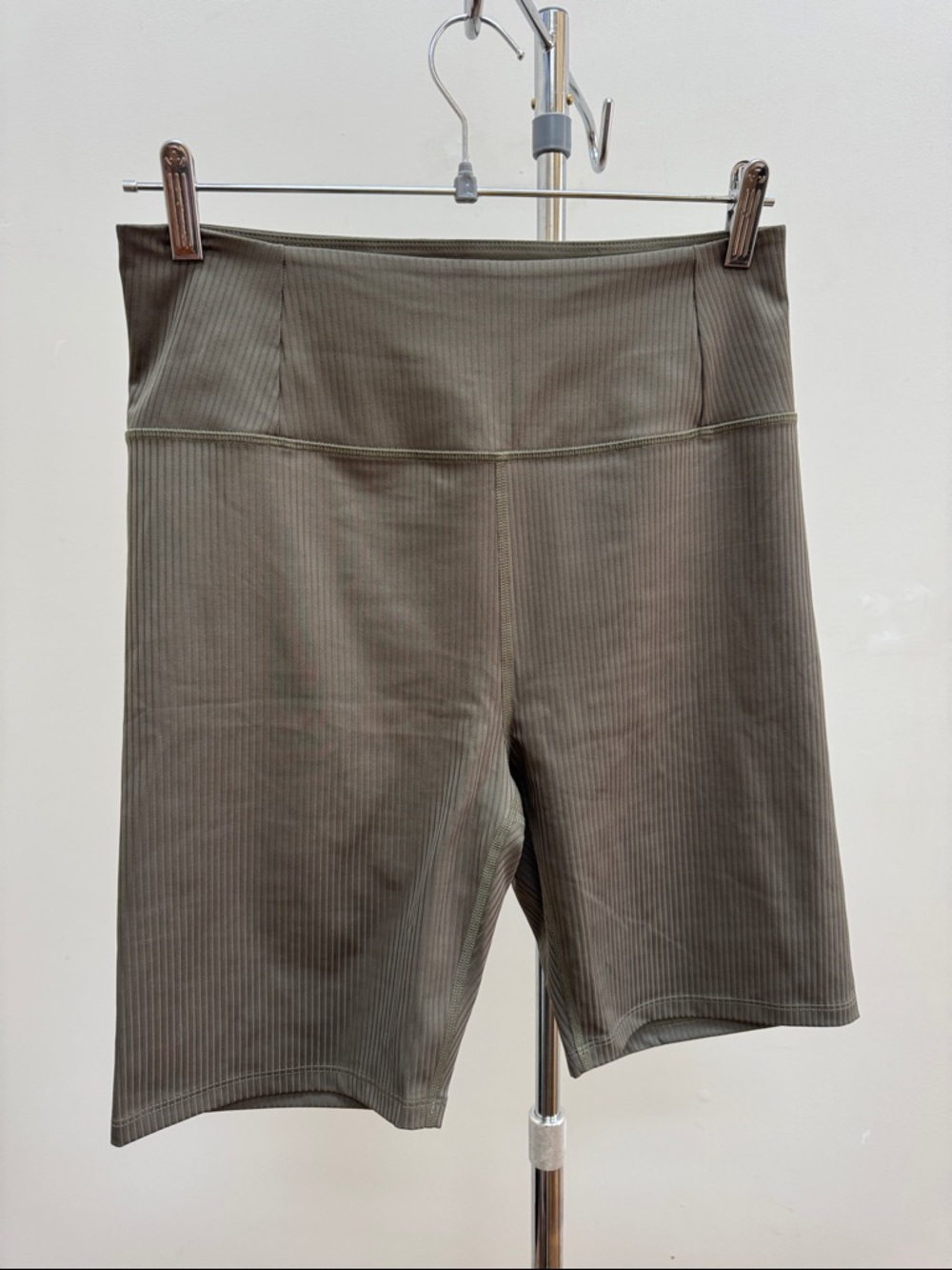 Girlfriend collective ribbed high rise run bike shorts L green